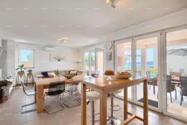 Kuća Prodajemo modernu kuću sa pogledom na more!, Medulin, Σπίτι