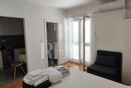 Samo kod nas kuća 200 m od mora P+1+Po 300 m2, Vodice, Maison