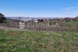 Istra, Motovun, građevinsko zemljište 1631 m2 s projektom za dva objekta, Karojba, Γη