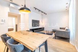 Zagreb, Donji grad, izuzetan adaptiran dvosoban stan, PRVI NAJAM, NKP 56 m2, Zagreb, Apartamento