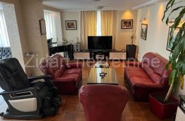 Konforan petosoban porodicni stan u Zemunu, Zemun, Appartment