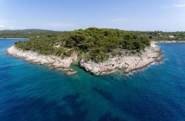 DALMACIJA ,  DREVNIK VELIKI Unikatna vila na jedinstvenoj lokaciji uz more, Trogir - Okolica, Kuća