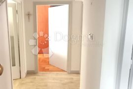 Rijetkost u ponudi-Stan 80 m2 s terasom i 2 balkona-SREBRNJAK!!!, Maksimir, Appartamento