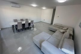 MODERNA VILLA UZ MORE DUPLEX  VIR, Vir, Σπίτι