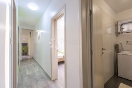 APARTMAN UZ MORE S PREDIVNIM POGLEDOM RIBARICA, Karlobag, Kвартира