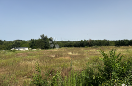 GRAĐEVINSKO ZEMLJIŠTE SA PROJEKTOM NA MIRNOJ LOKACIJI, Vodnjan, Land