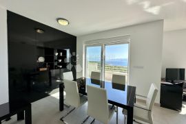 PRILIKA! Penthouse sa panormaskim pogledom i bazenom Crikvenica, Crikvenica, Διαμέρισμα