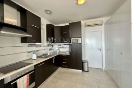 PRILIKA! Penthouse sa panormaskim pogledom i bazenom Crikvenica, Crikvenica, Wohnung