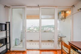 Jednosobni stan s pogledom na more, Rijeka, Appartamento