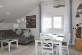 Centar-45m2,1s+db kompletno adaptiran sve NOVO!!, Rijeka, Appartment