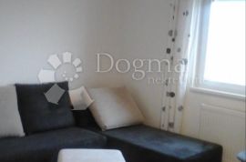 HOSTI GARSONJERA 35M2 ZA NAJAM, Rijeka, Daire