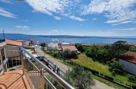 Kuća s uhodanim turističkim najmom i pogledom na more!, Crikvenica, Famiglia