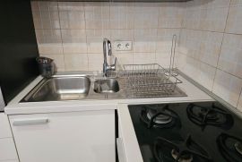 VODICE, lijepo namješten stan 45 m2, Vodice, Wohnung