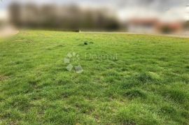 Prostrano građevinsko zemljište u okolici Žminja, Žminj, Land