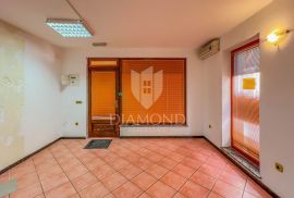 Novigrad, poslovni prostor za najam u centru grada!, Novigrad, Commercial property