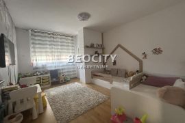 Novi Sad, Sajam, Bulevar kralja Petra I, 3.0, 75m2, Novi Sad - grad, Stan