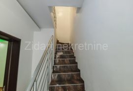 Ledine, poslovno-stambena kuća od 189m2, Novi Beograd, Haus