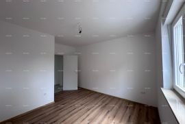 Stan Prodajemo stan u novoj zgradi!, Ližnjan, Daire