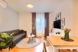 ROVINJ, RENOVIRANI JEDNOSOBAN STAN U PRIZEMLJU, Rovinj, Flat