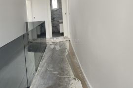 Predivna nova vila 500 m od mora, Kolan, بيت