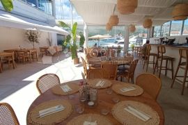 Atraktivna ponuda - Hotel s restoranom, prvi red do mora, Trogir, House