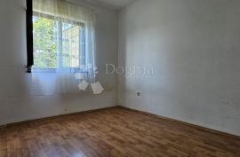 Komforna Mala Kuća od 110m², Pula, Дом