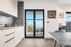 OPATIJA, prekrasan stan 1S+DB s okućnicom i pogledom na more, Opatija, Appartment