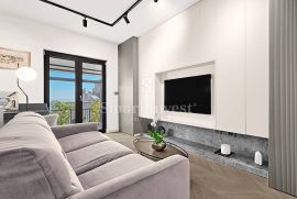 OPATIJA, prekrasan stan 1S+DB s okućnicom i pogledom na more, Opatija, Apartamento