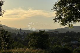 Vrbovsko, nedovršena kuća sa okućnicom, Vrbovsko, Kuća