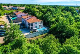 Poreč, okolica, moderna dvojna kuća sa bazenom, Poreč, House