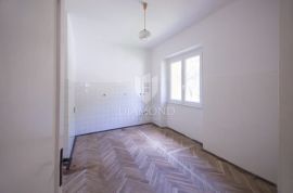 Labin, šira okolica, odličan stan s garažom, Labin, Apartamento