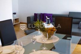 Zagreb, Dubrava, nov i lijepo uređen trosoban stan 80m2, Donja Dubrava, Flat