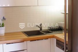 Zagreb, Dubrava, nov i lijepo uređen trosoban stan 80m2, Donja Dubrava, Apartamento