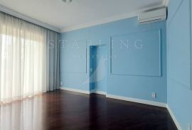 STAN S VRTOM, NAJAM, ZAGREB, TUŠKANAC, 240 m2, 6-soban, Gornji Grad - Medveščak, Appartment