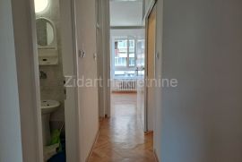 Odličan troiposoban stan, renoviran, Vračar, Appartment