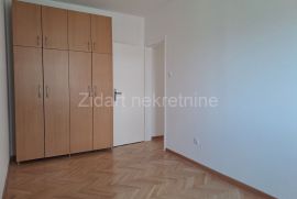 Odličan troiposoban stan, renoviran, Vračar, Appartement