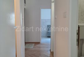 Odličan troiposoban stan, renoviran, Vračar, Apartamento