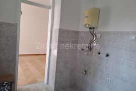 Odličan troiposoban stan, renoviran, Vračar, Apartamento