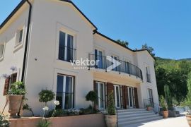 Brseč, mediteranska vila s bazenom i prostranom okućnicom, Mošćenička Draga, Casa