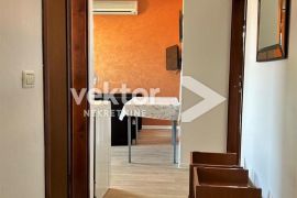 Umag, okolica, stambeno poslovni objekt za investiciju, Umag, House