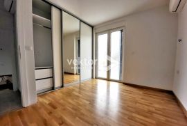 Njivice, apartman s okućnicom i pogledom na more, Omišalj, Appartment