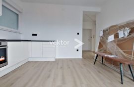 Krnjevo, preuređen stan s tri balkona i pogledom na more, Rijeka, Appartment