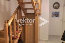 Malinska, uređen 4-soban s dnevnim boravkom, Malinska-Dubašnica, Wohnung