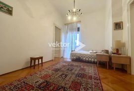 Pećine, otmjena stara vila s lijepim pogledom, Rijeka, House