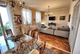 Kuća, Ičići, 260m2 adaptirana kamena vila s bazenom, Opatija - Okolica, Ev