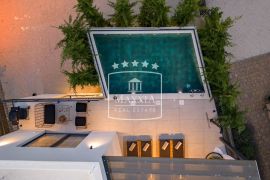 Pridraga - Moderna villa s bazenom par metara od plaže! 570.000€, Novigrad, Kuća