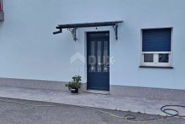 RIJEKA, PEHLIN- poslovni prostor 75 m2 za najam, Rijeka, Propriété commerciale