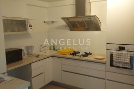 Zagreb - Sesvete, kuća 235 m2, 2 stambene jedinice, Sesvete, House