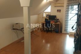 Zagreb - Sesvete, kuća 235 m2, 2 stambene jedinice, Sesvete, Maison