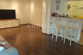 Zagreb - Sesvete, kuća 235 m2, 2 stambene jedinice, Sesvete, House